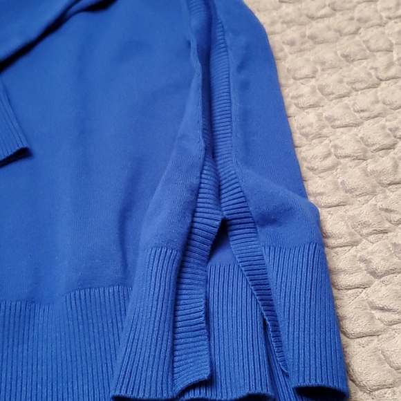 Cable and Gauge pretty sweater - Picture 6 of 7